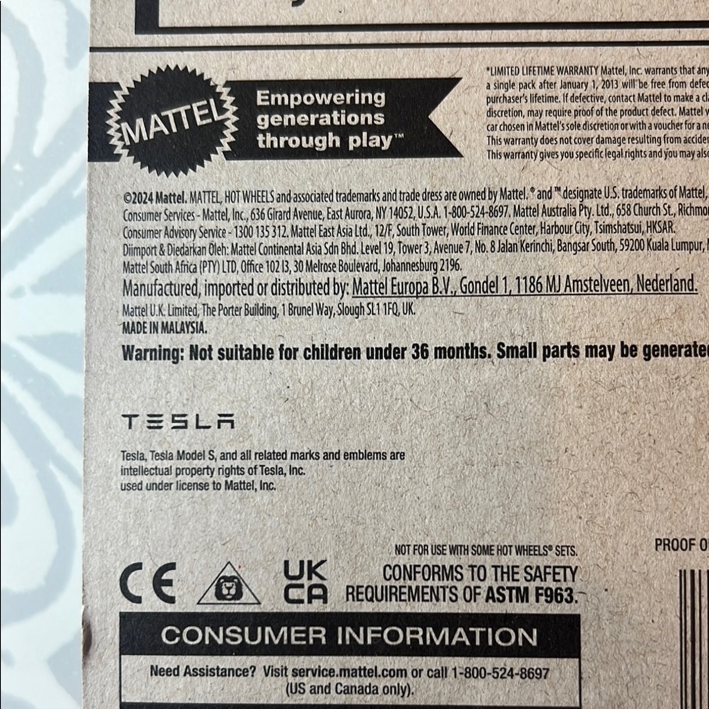 Hot Wheels-  Tesla Model S Plaid - White - Picture 12 of 16